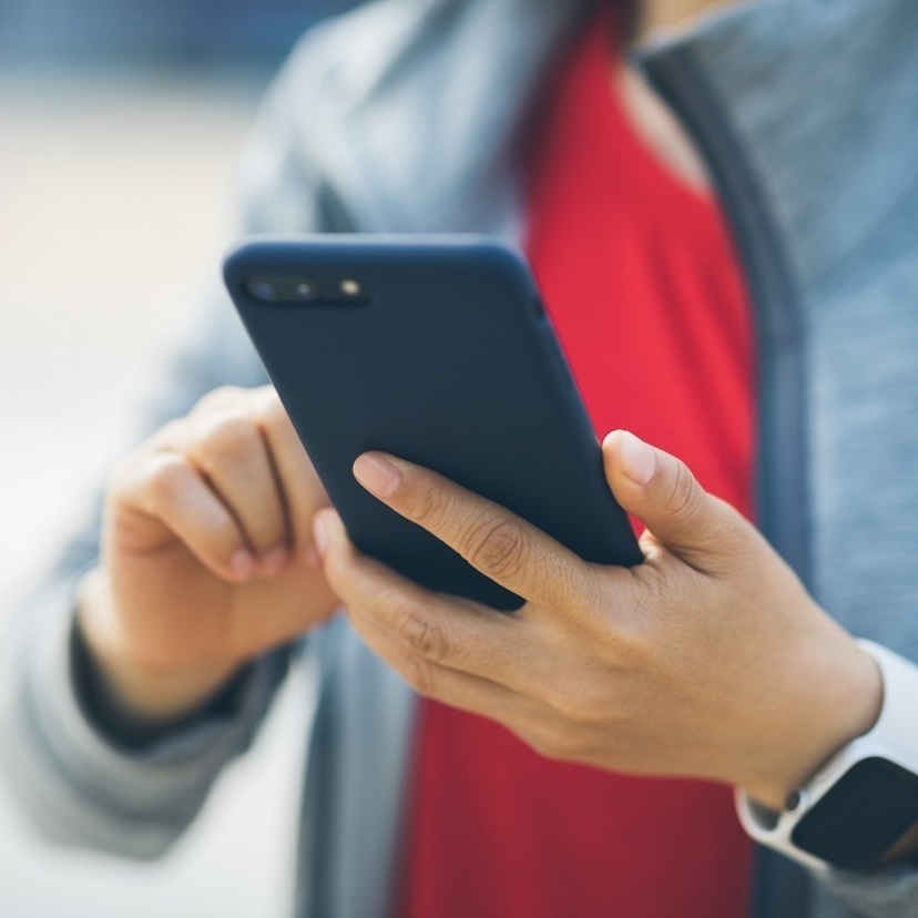 スマートフォンの通信事業者別ユーザー調査 ～ 携帯キャリアの乗り換え意向、サブブランドの選定理由は？