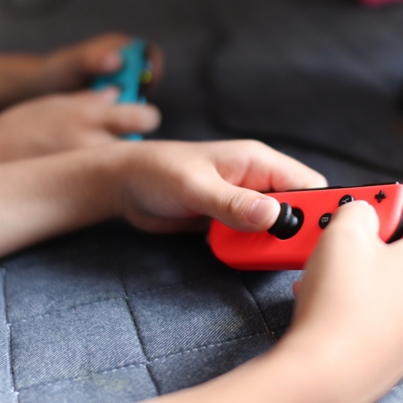 3大ゲームハードウェア調査 ～ Nintendo Switchのターゲットを探る