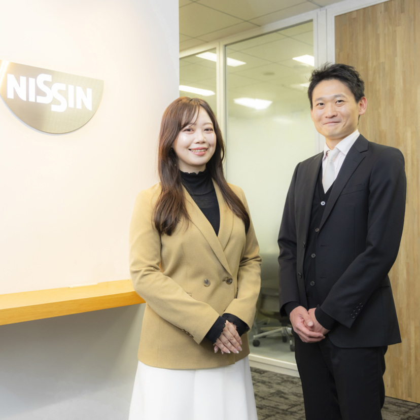 なぜ「本部の戦略」が「営業現場」に響かないのか。日清食品がAIインタビューで見つけた、多様性の未来